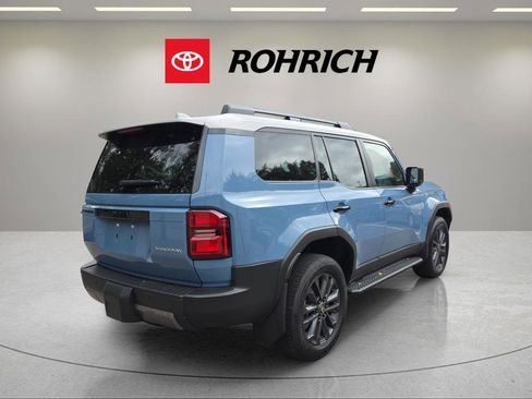 Used 2024 Toyota Land Cruiser image 5