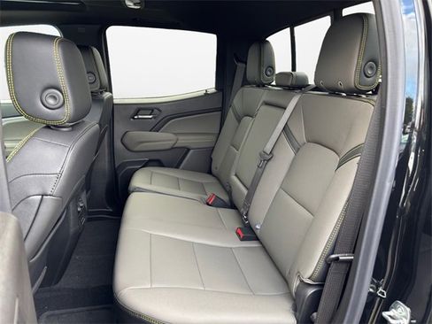 New 2026 Chevrolet Colorado ZR2 w/ Off-Road Front Bumper Package image 13