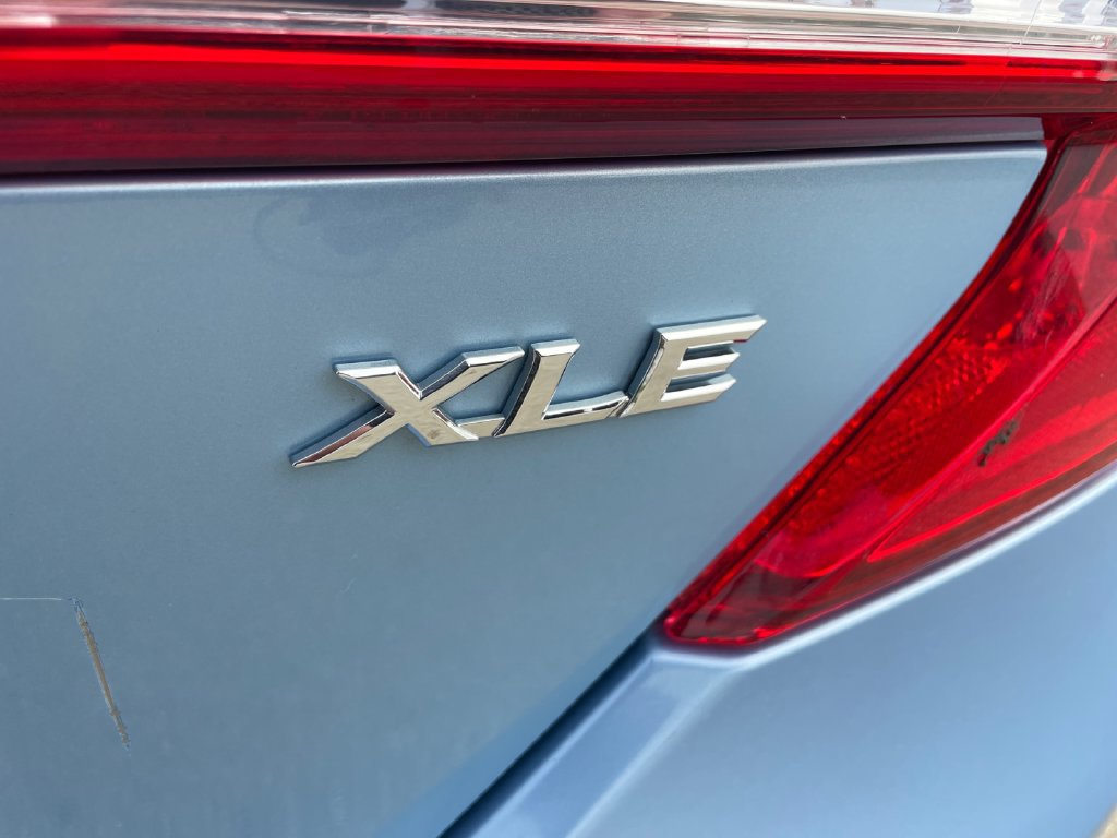 Used 2013 Toyota Camry XLE FWD image 18