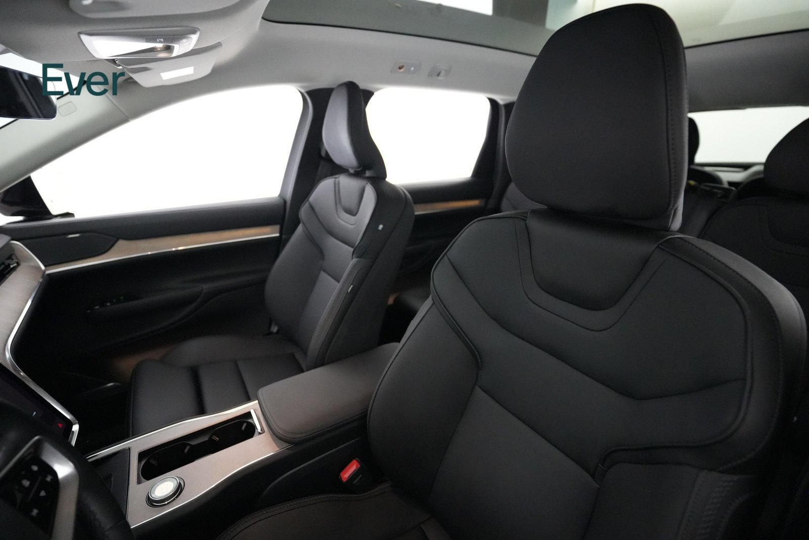 Used 2025 Volvo EX90 Plus AWD/4WD image 4