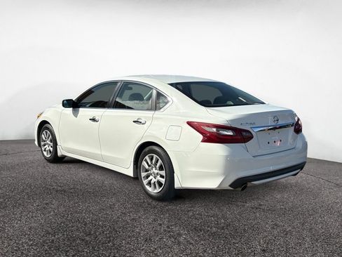 Used 2018 Nissan Altima 2.5 S w/ S Convenience Package FWD image 3