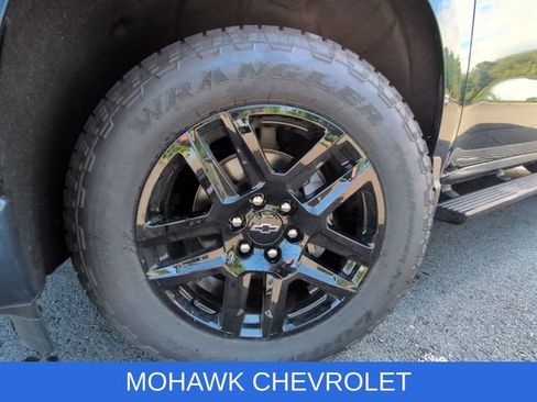 Used 2022 Chevrolet Silverado 1500 RST AWD/4WD image 33