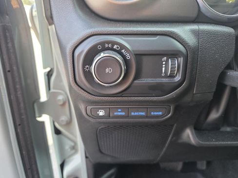 Used 2023 Jeep Wrangler Unlimited w/ Cold Weather Group image 14