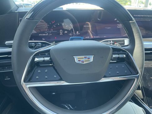 New 2026 Cadillac Escalade Luxury w/ Touring Package AWD/4WD image 18