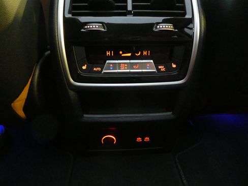 Used 2026 BMW X7 xDrive40i image 62