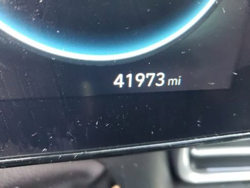 Used 2025 Hyundai Elantra Limited image 6