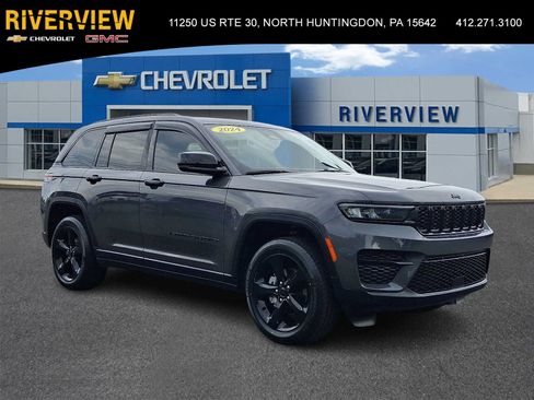 Used 2024 Jeep Grand Cherokee Altitude AWD/4WD image 1