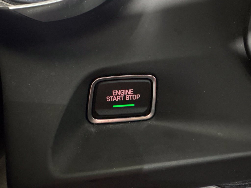 Used 2020 Chevrolet Camaro LT RWD image 14