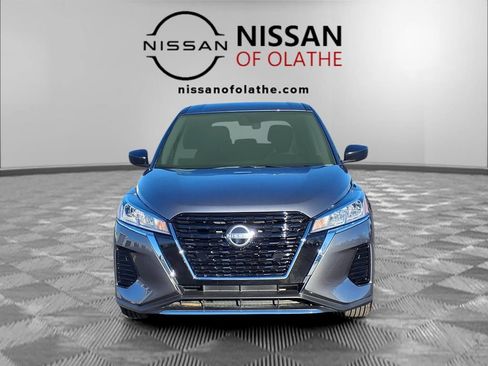Certified 2025 Nissan Kicks Play S image 29