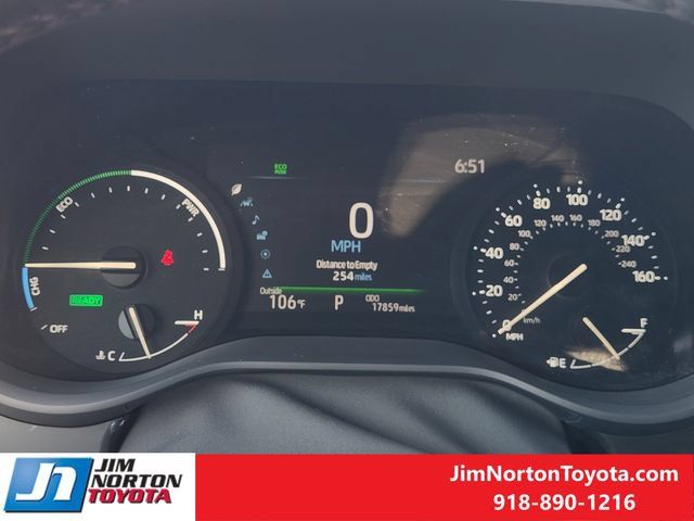 Used 2026 Toyota Sienna XLE FWD image 16