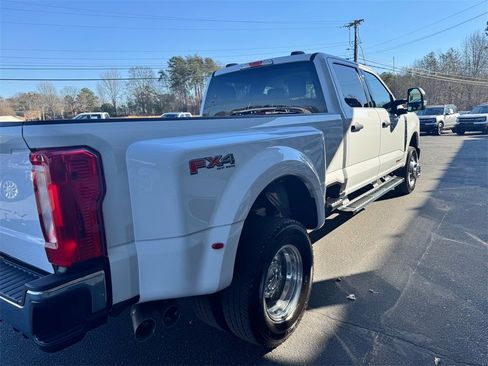 Used 2024 Ford F350 XLT image 5
