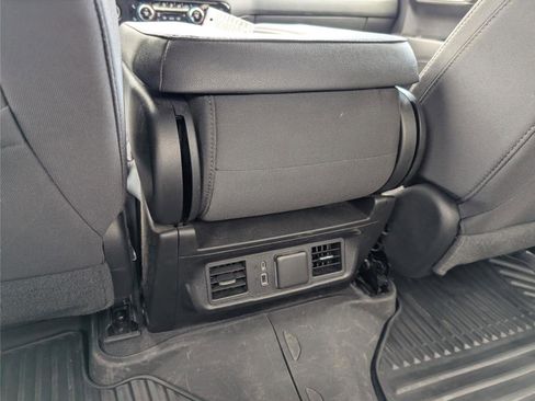 Used 2023 GMC Sierra 1500 Elevation image 31