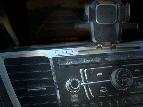 Used 2015 Honda Accord LX image 32