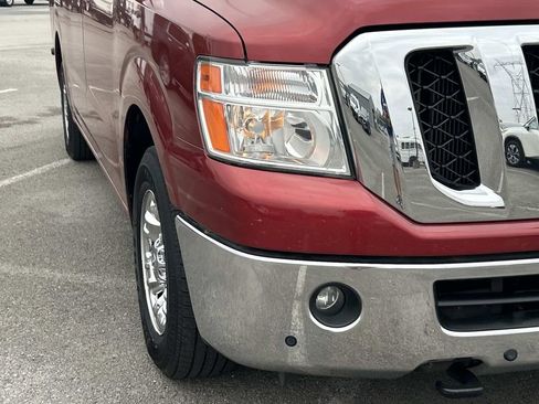Used 2018 Nissan NV 3500 SL RWD image 12