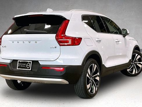 Used 2024 Volvo XC40 B5 Plus w/ Protection Package Premier AWD/4WD image 7
