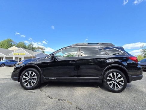 Used 2016 Subaru Outback 2.5i Limited AWD/4WD image 10