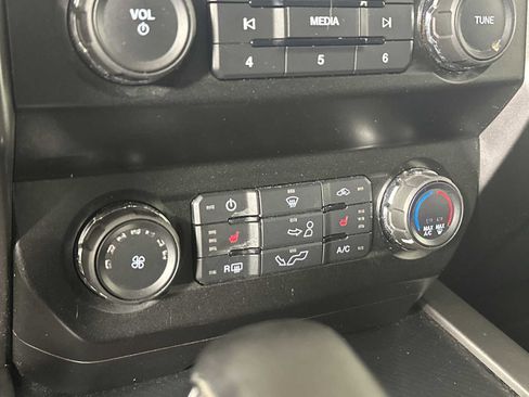 Used 2020 Ford F150 XLT w/ Equipment Group 302A Luxury RWD image 33