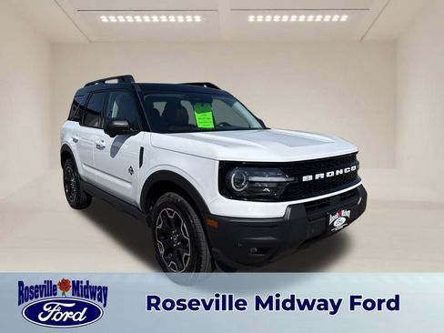 Used 2025 Ford Bronco Sport Outer Banks w/ Outer Banks Tech Package+ AWD/4WD image 1
