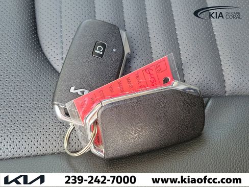 Used 2024 Kia Sportage SX AWD/4WD image 31