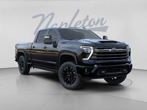New 2026 Chevrolet Silverado 2500 High Country w/ High Country Premium Package AWD/4WD image 8
