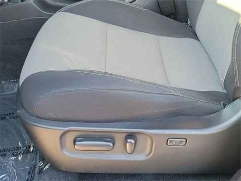 Used 2023 Toyota Tacoma TRD Sport image 14