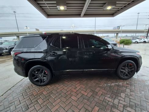 Used 2019 Chevrolet Traverse Premier w/ Redline Edition FWD image 7