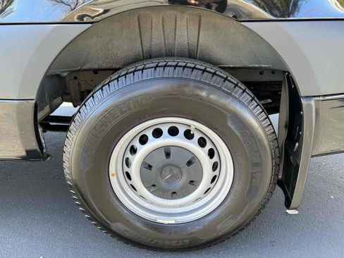 Used 2023 Mercedes-Benz Sprinter 2500 image 64