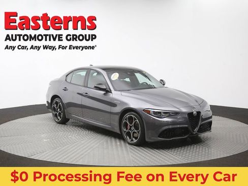 Used 2024 Alfa Romeo Giulia Veloce AWD/4WD image 49