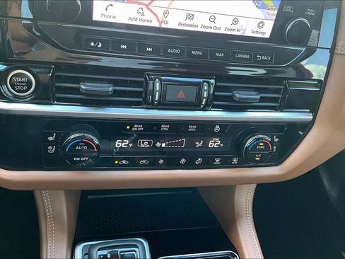 Used 2023 Nissan Pathfinder Platinum AWD/4WD image 16