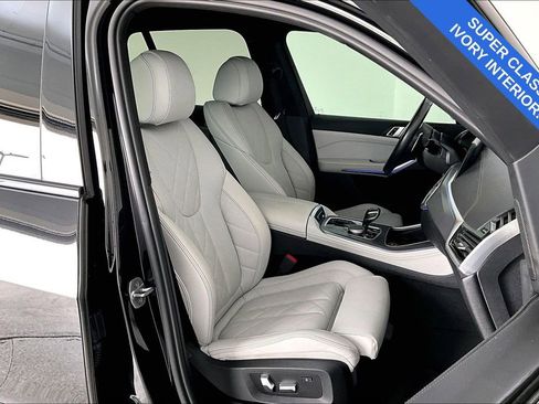 Used 2023 BMW X5 xDrive40i w/ M Sport Package image 10