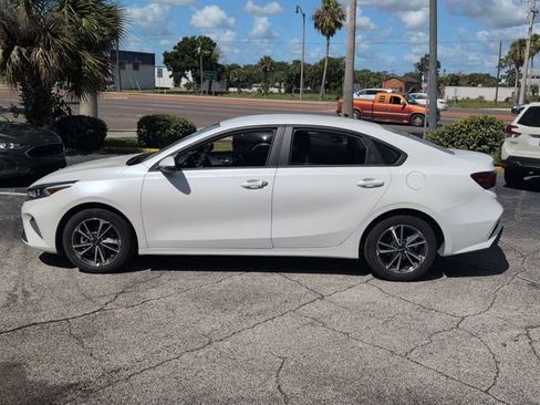 Used 2023 Kia Forte LXS w/ LXS Technology Package FWD image 8