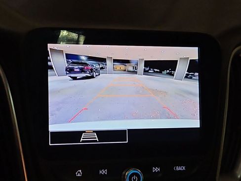Used 2025 Chevrolet Malibu LT FWD image 12