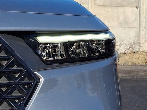 Certified 2023 Honda Accord EX image 9