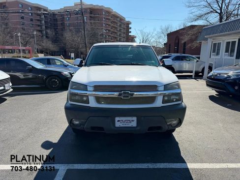 Used 2003 Chevrolet Avalanche 4x4 w/ Suspension Package, Off-Road image 4