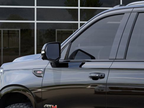 New 2026 GMC Yukon XL AT4 w/ AT4 Premium Plus Package AWD/4WD image 36