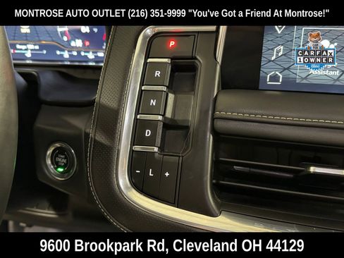 Used 2023 GMC Yukon XL SLT w/ SLT Premium Package image 24