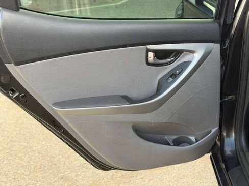 Used 2012 Hyundai Elantra Limited w/ Technology Pkg 5 image 11