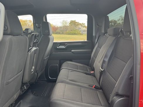 Used 2024 Chevrolet Silverado 2500 LT w/ Convenience Package image 17