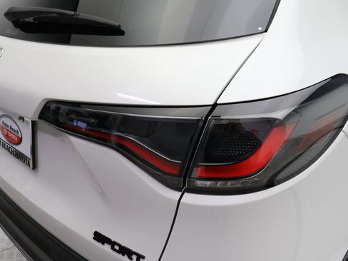 Used 2023 Honda HR-V Sport image 9