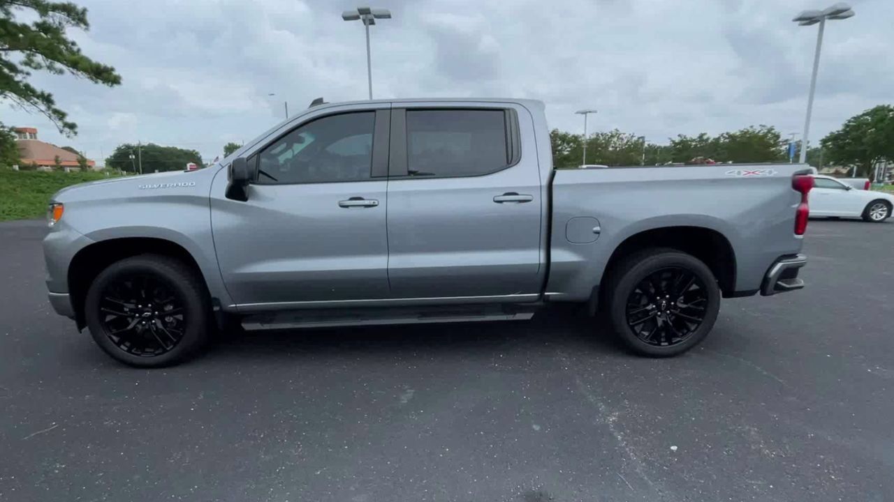 Used 2024 Chevrolet Silverado 1500 RST w/ Convenience Package II AWD/4WD image 5