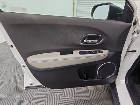 Used 2019 Honda HR-V EX image 30