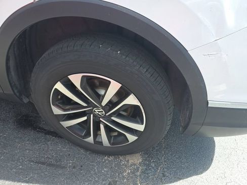 Used 2022 Volkswagen Tiguan S FWD image 7