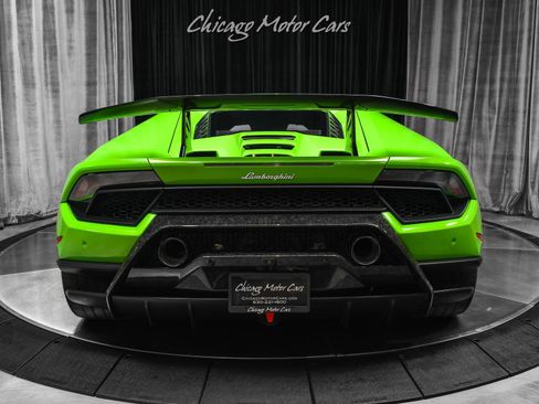 Used 2018 Lamborghini Huracan Performante AWD/4WD image 4