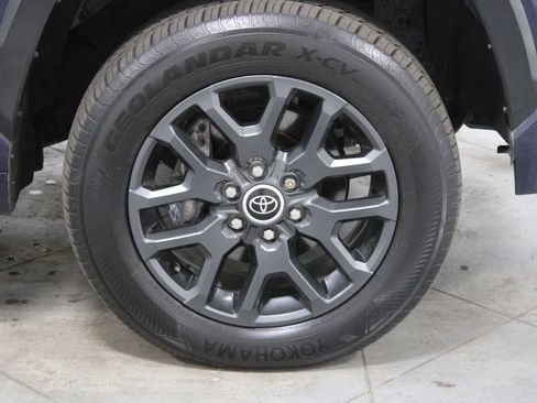 Used 2023 Toyota Tundra Platinum w/ Advanced Package AWD/4WD image 12