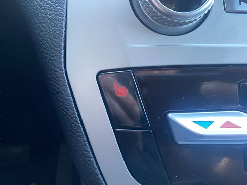 Used 2022 Ford Explorer XLT image 23