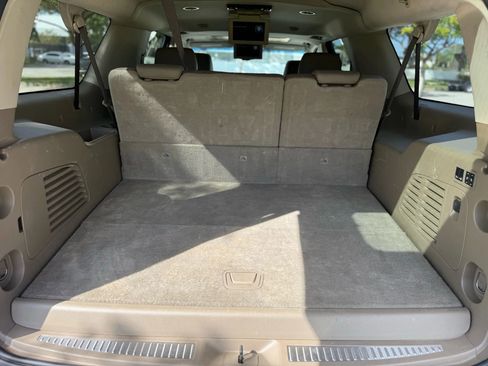 Used 2019 Chevrolet Suburban Premier RWD image 19