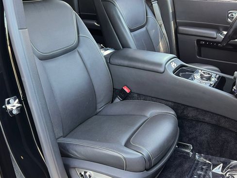 Used 2017 Rolls-Royce Ghost RWD image 16