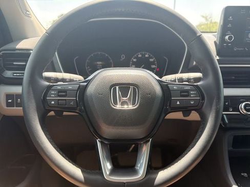 Used 2025 Honda Pilot Touring image 27
