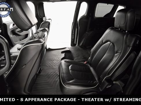 Used 2020 Chrysler Pacifica Limited w/ S Appearance Package image 19