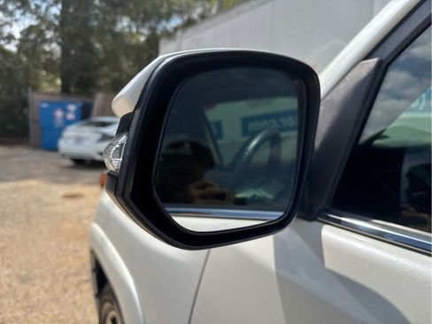 Used 2017 Toyota 4Runner Limited image 15